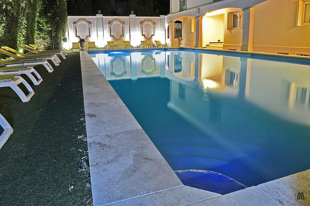 Hotel Mireille Arles Eksteriør bilde