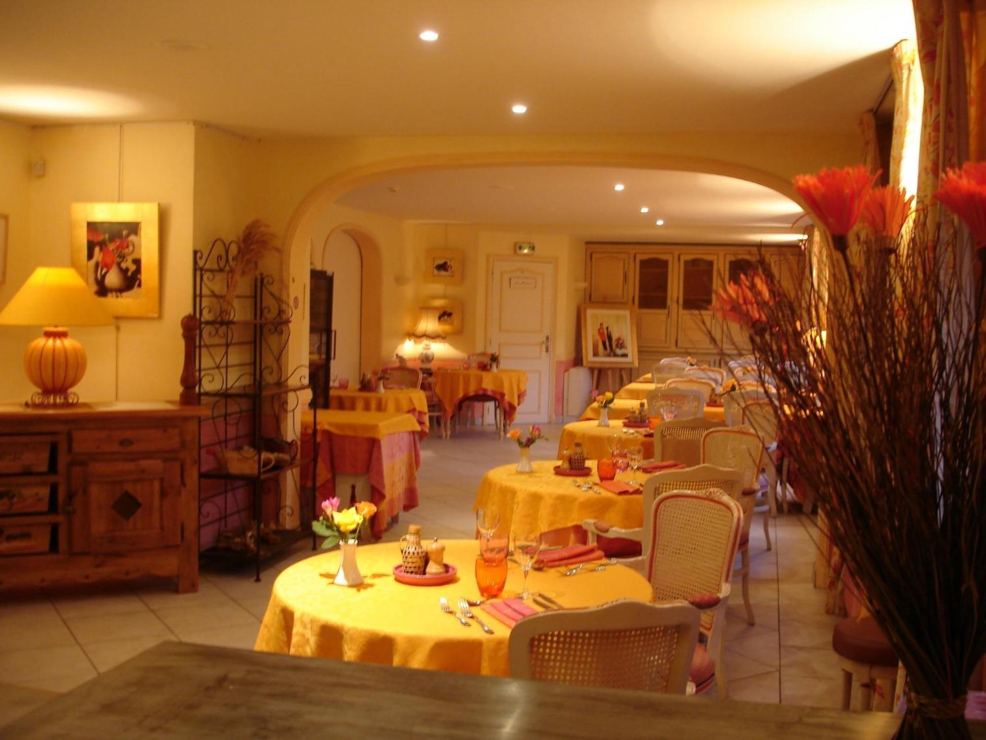 Hotel Mireille Arles Eksteriør bilde