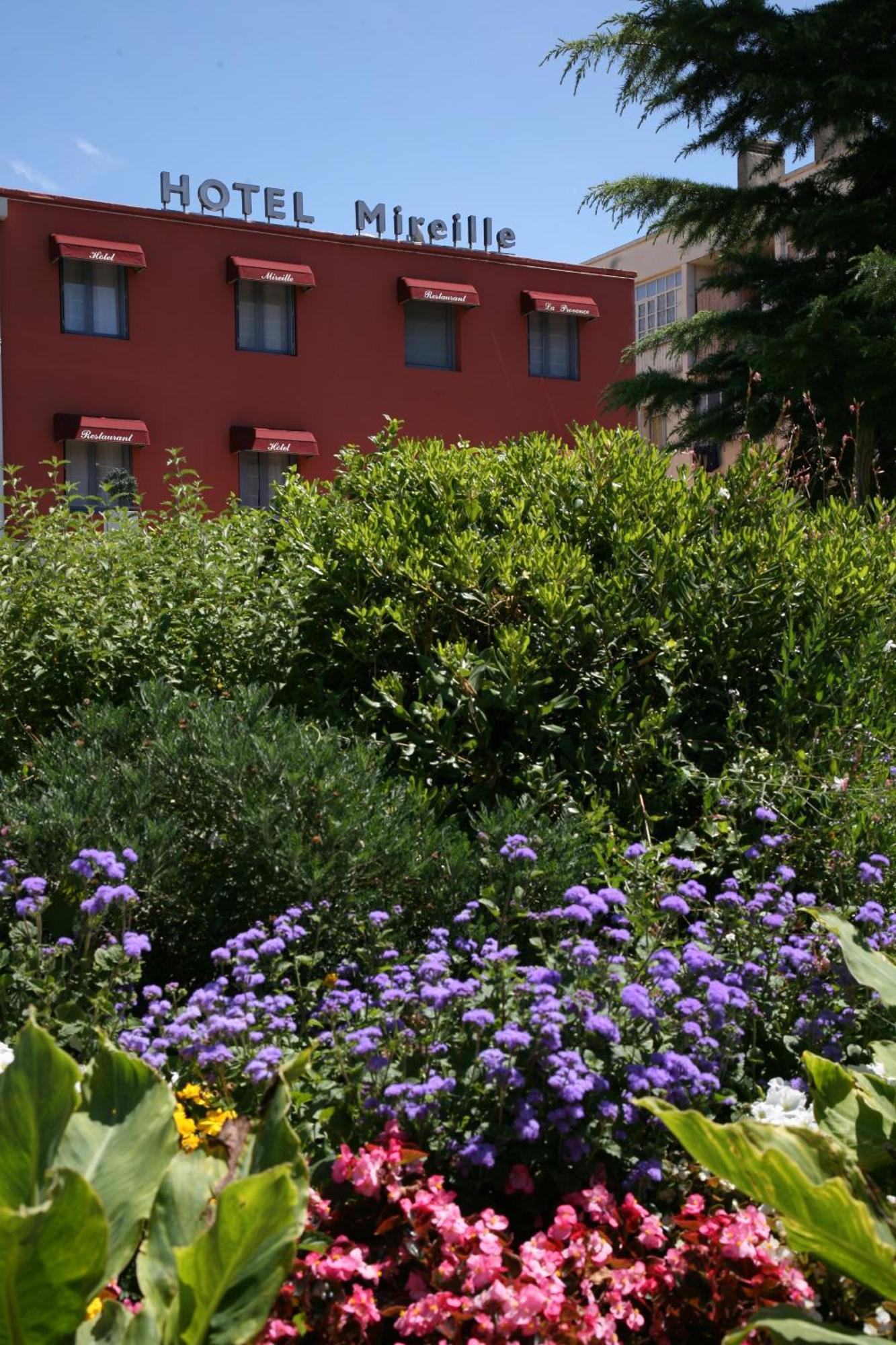 Hotel Mireille Arles Eksteriør bilde