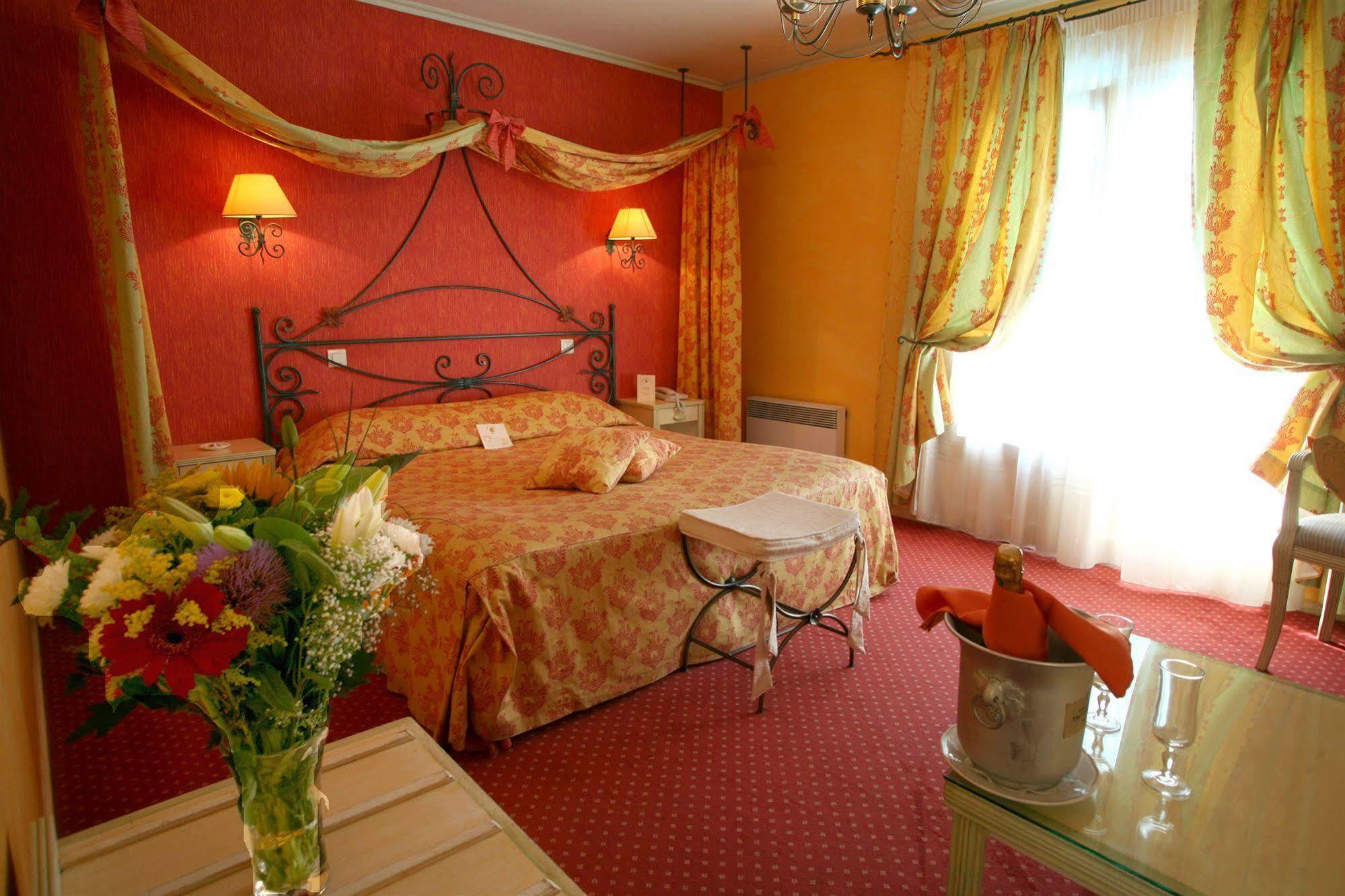 Hotel Mireille Arles Eksteriør bilde
