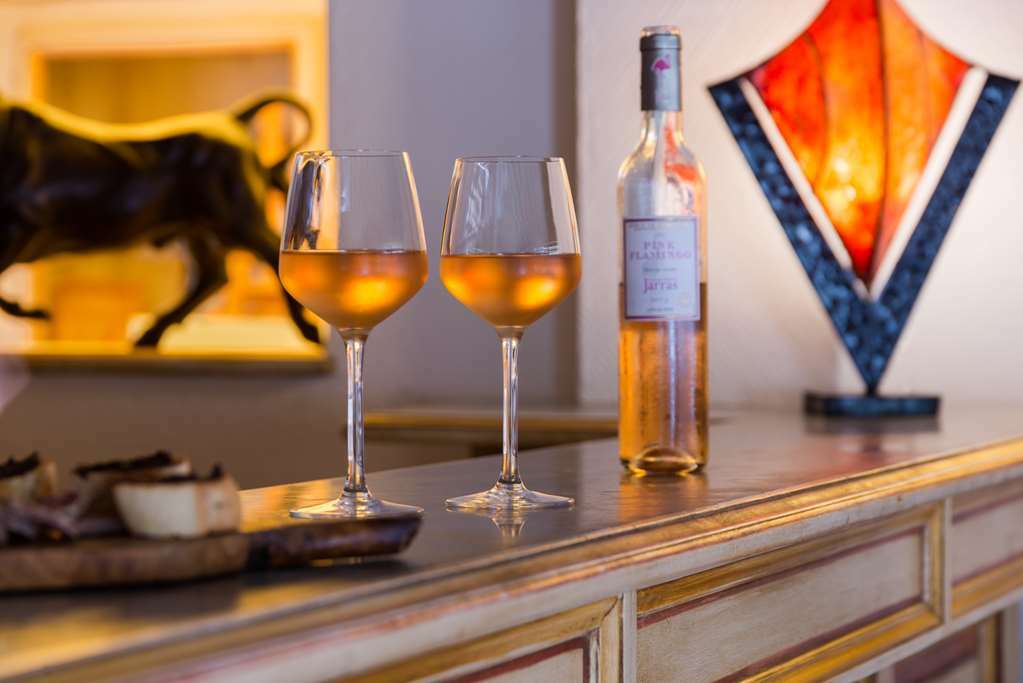 Hotel Mireille Arles Restaurant bilde
